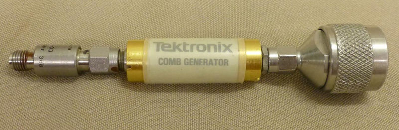 File:Tek 067-0885-00 comb generator.jpg