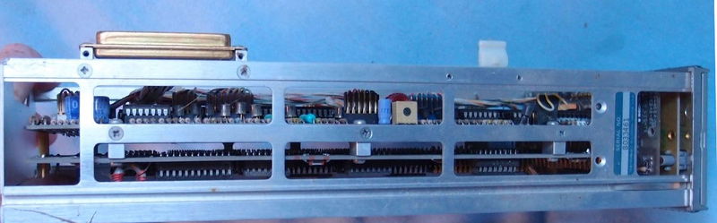 File:Tek df1 side connector.JPG