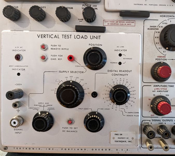 File:Tek 661 vertical test load unit 1.jpg