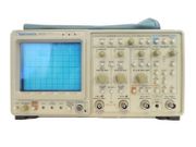 2432 − 300 MHz, 100 MS/s 2-ch digital scope