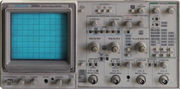 2245 − 100 MHz 4-ch analog scope (1987)