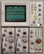7623 — 100 MHz multi-mode analog storage, 3 bays (1973–1990)