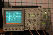 2247A − 100 MHz 4-ch analog scope + counter (1989)