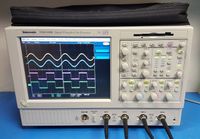 TDS5104 1 GHz, 5 GS/s, quad-channel color LCD digital phosphor oscilloscope (2002-?)
