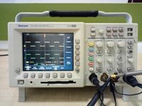 TDS3014 100 MHz, 1.25 GS/s, quad-channel color LCD digital phosphor oscilloscope (1998-?)
