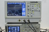 TDS5032 350 MHz, 5 GS/s, two-channel color LCD digital phosphor oscilloscope (2004-?)