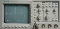 TDS420 150 MHz, 100 MS/s, portable quad-channel CRT digitizing scope (1992–1999)