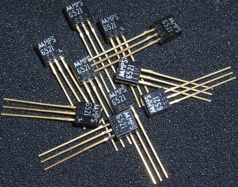 File:Mps6521 transistors.jpg