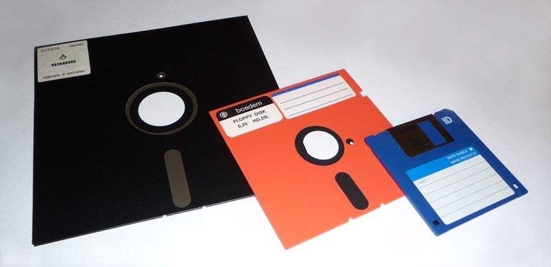 File:Floppy disks.jpg